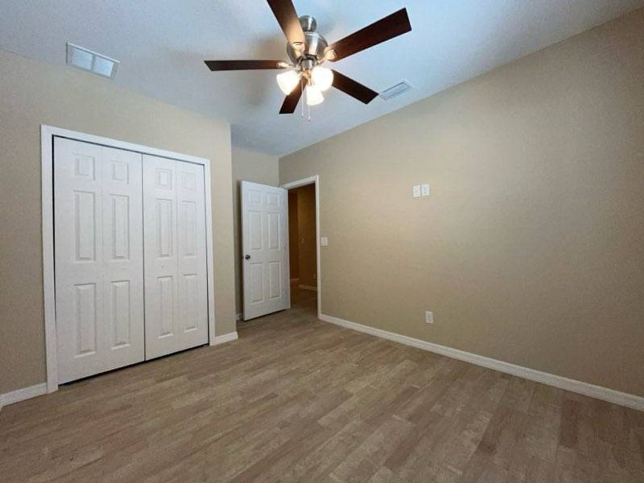 1404 S Parsons Ave #A - Photo 6 of 9