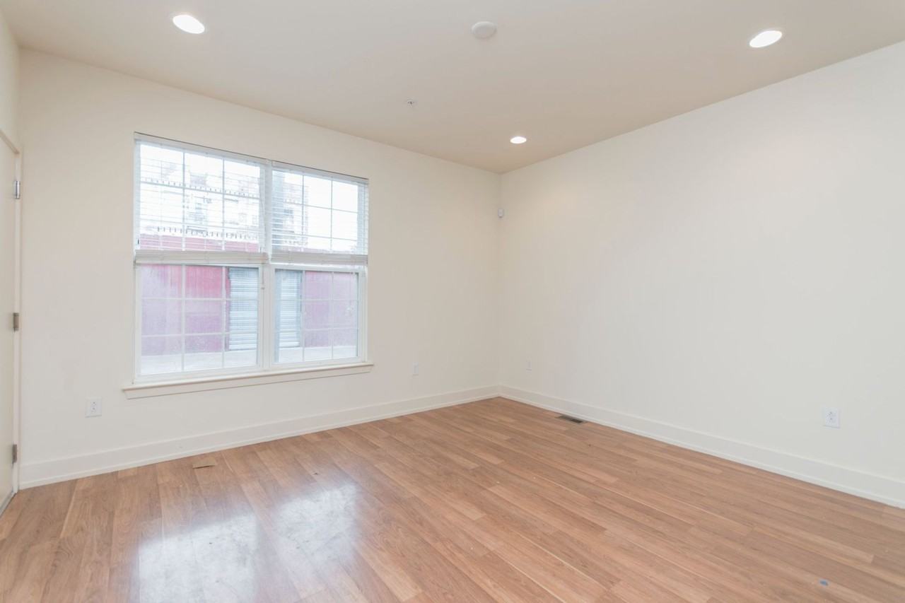 1904 N Marshall St - Photo 3 of 15