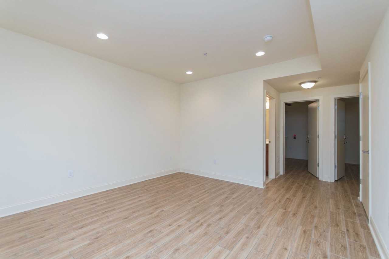 1904 N Marshall St - Photo 6 of 12