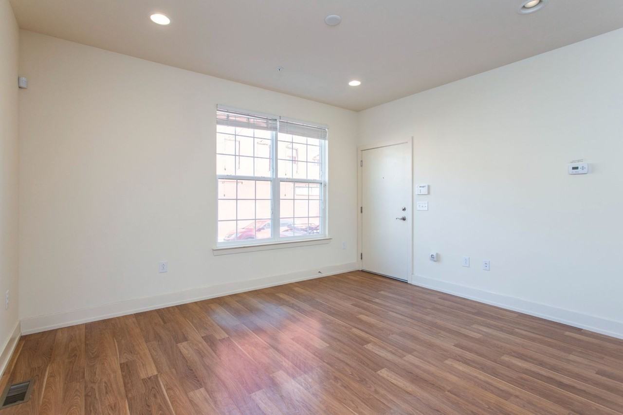 1904 N Marshall St - Photo 7 of 12