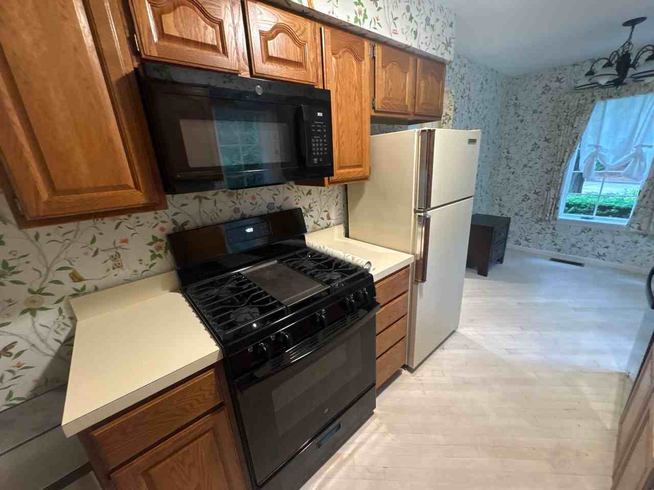 401 Browning Ln - Photo 6 of 32