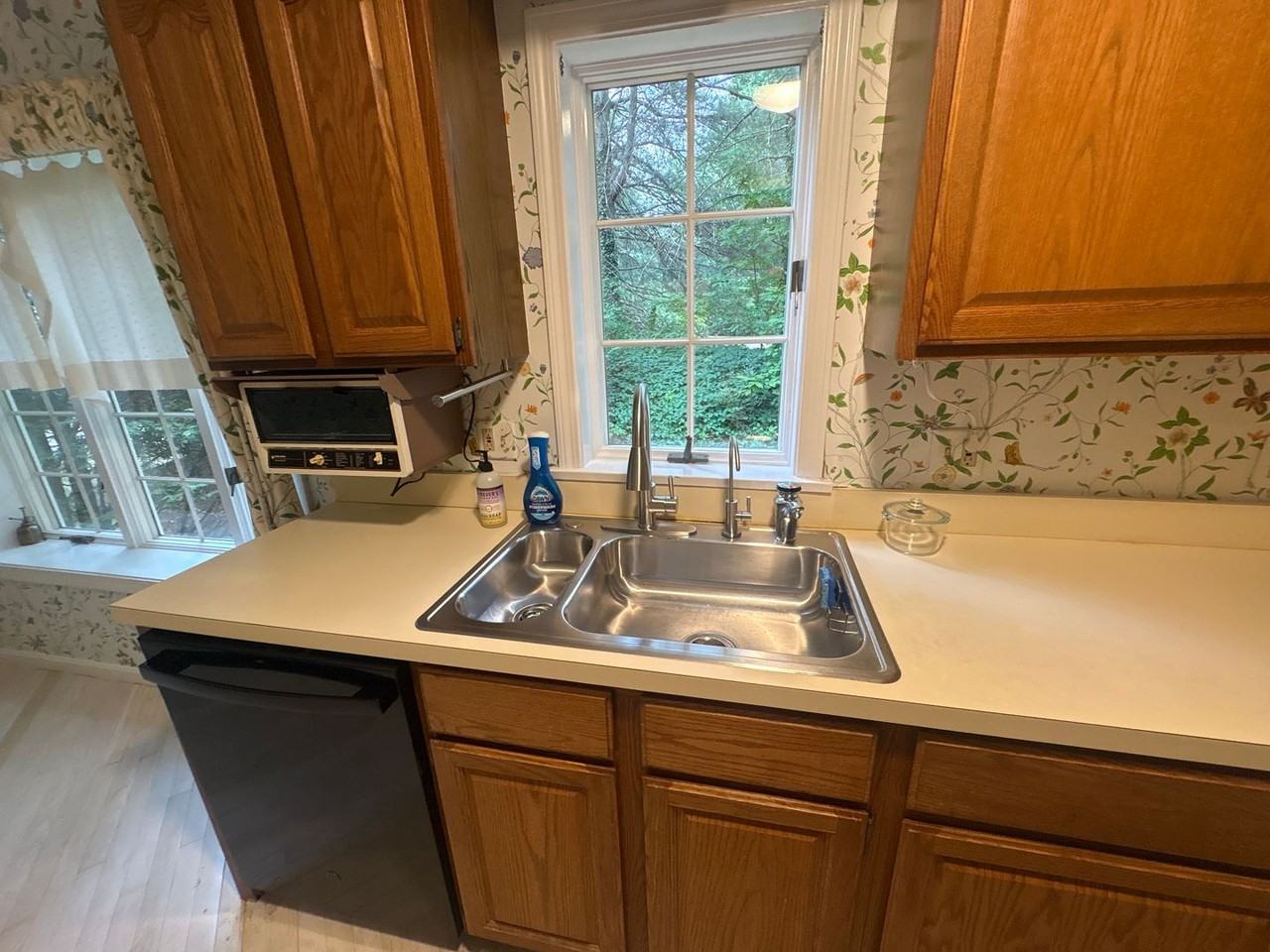 401 Browning Ln - Photo 7 of 32