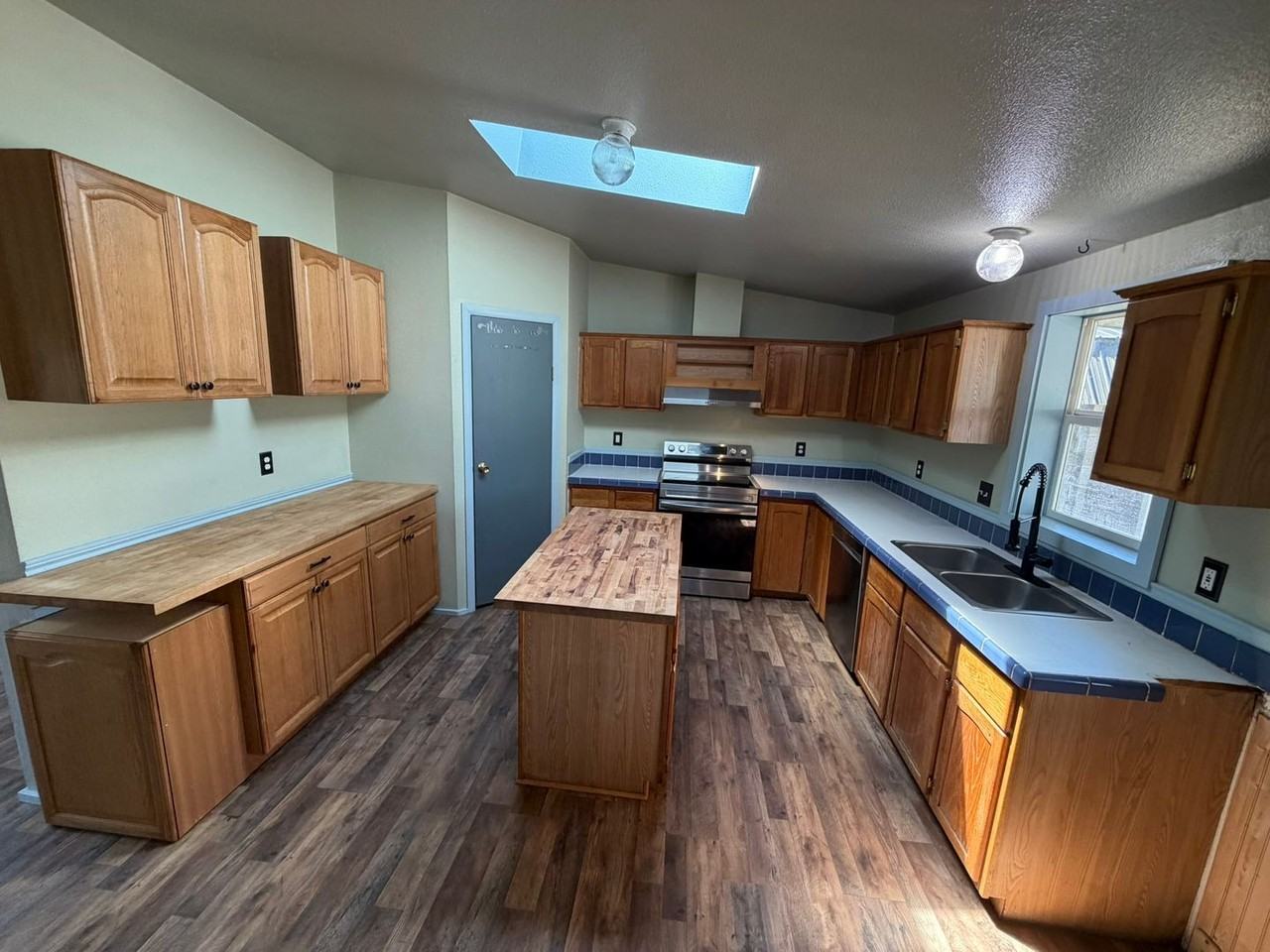 34125 E Lacomb Rd - Photo 2 of 50