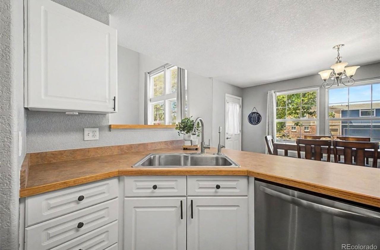 13056 Harrison Dr - Photo 3 of 35