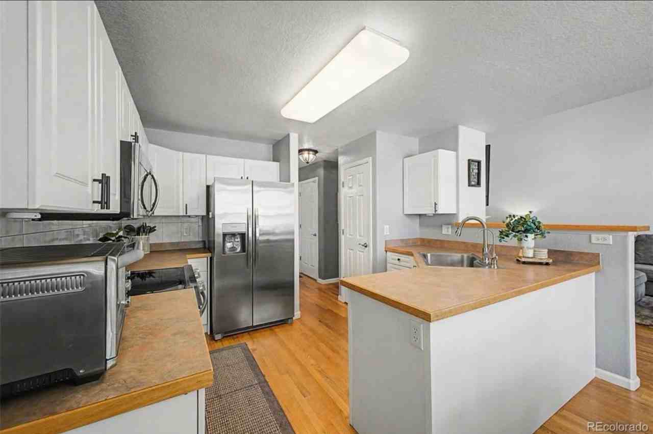 13056 Harrison Dr - Photo 4 of 35