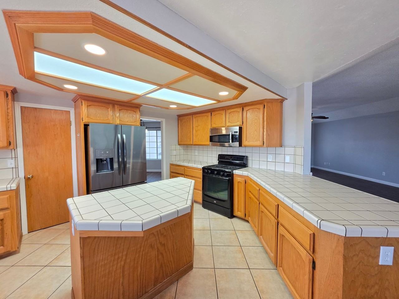 21741 Adler Dr - Photo 5 of 33