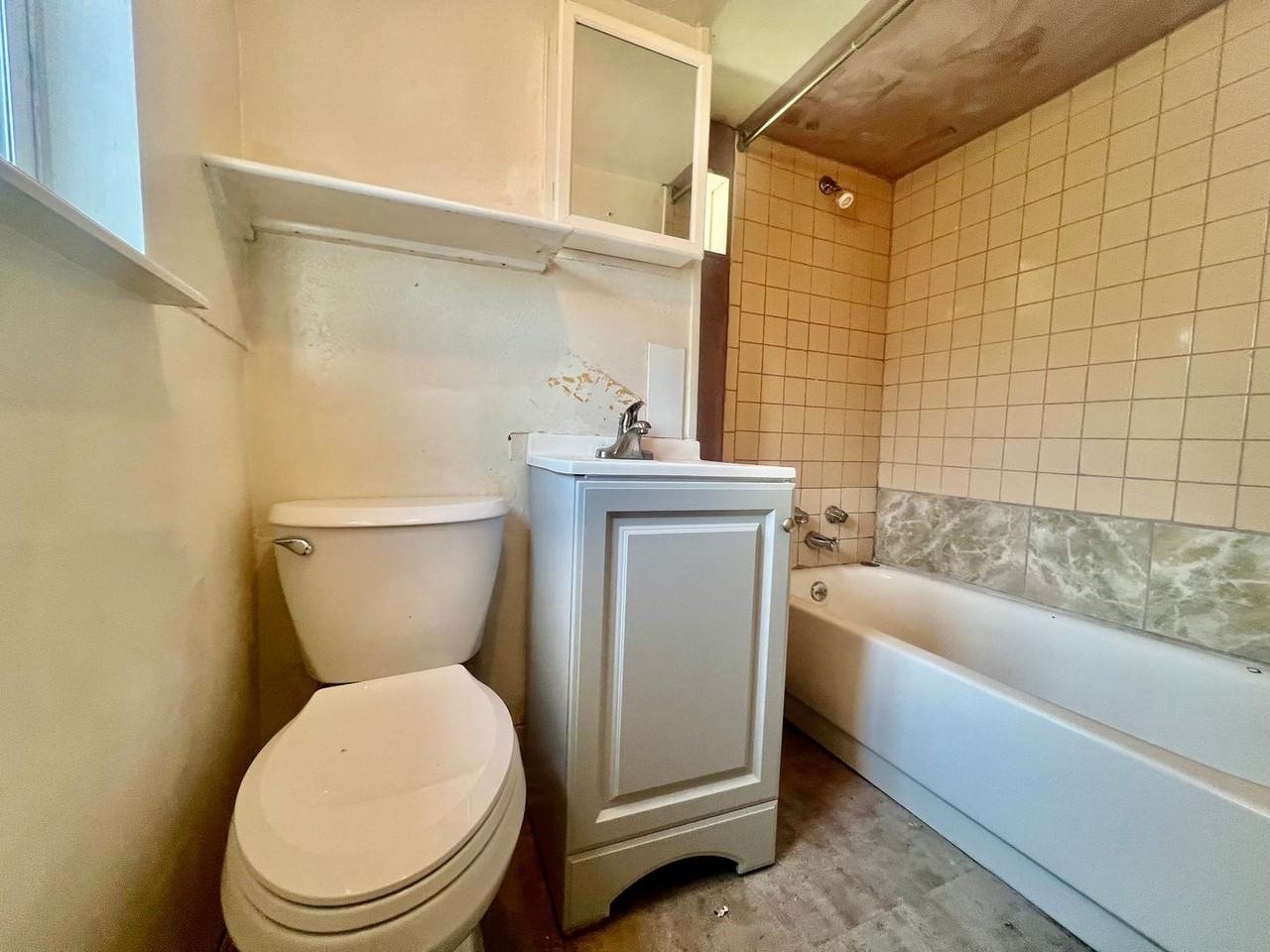 3977 S Acoma St - Photo 7 of 9