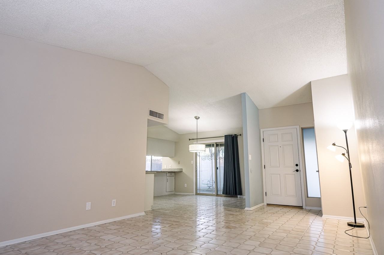 17609 N 45th Ave #1 - Photo 3 of 26