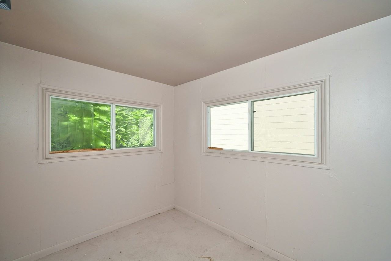 19325 Beech Daly - Photo 2 of 17