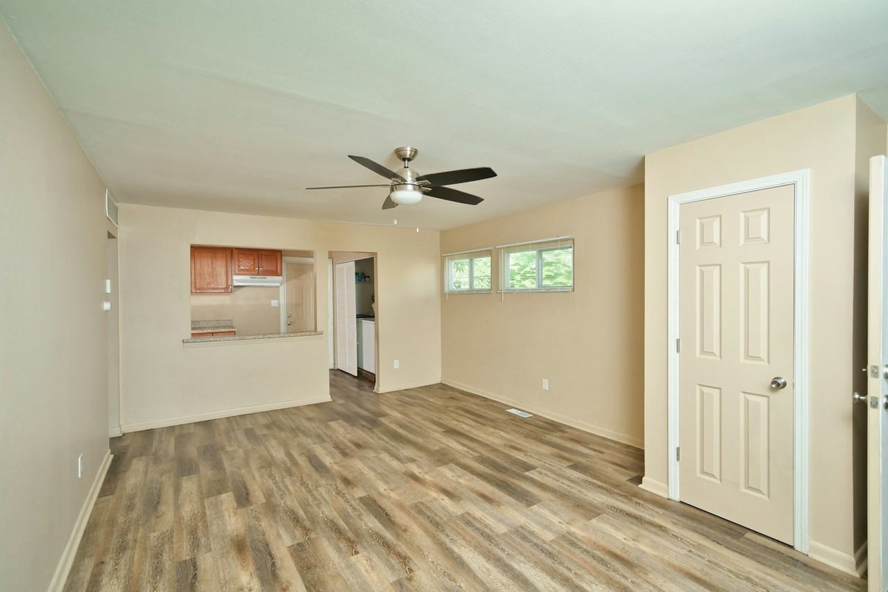 19325 Beech Daly - Photo 4 of 17