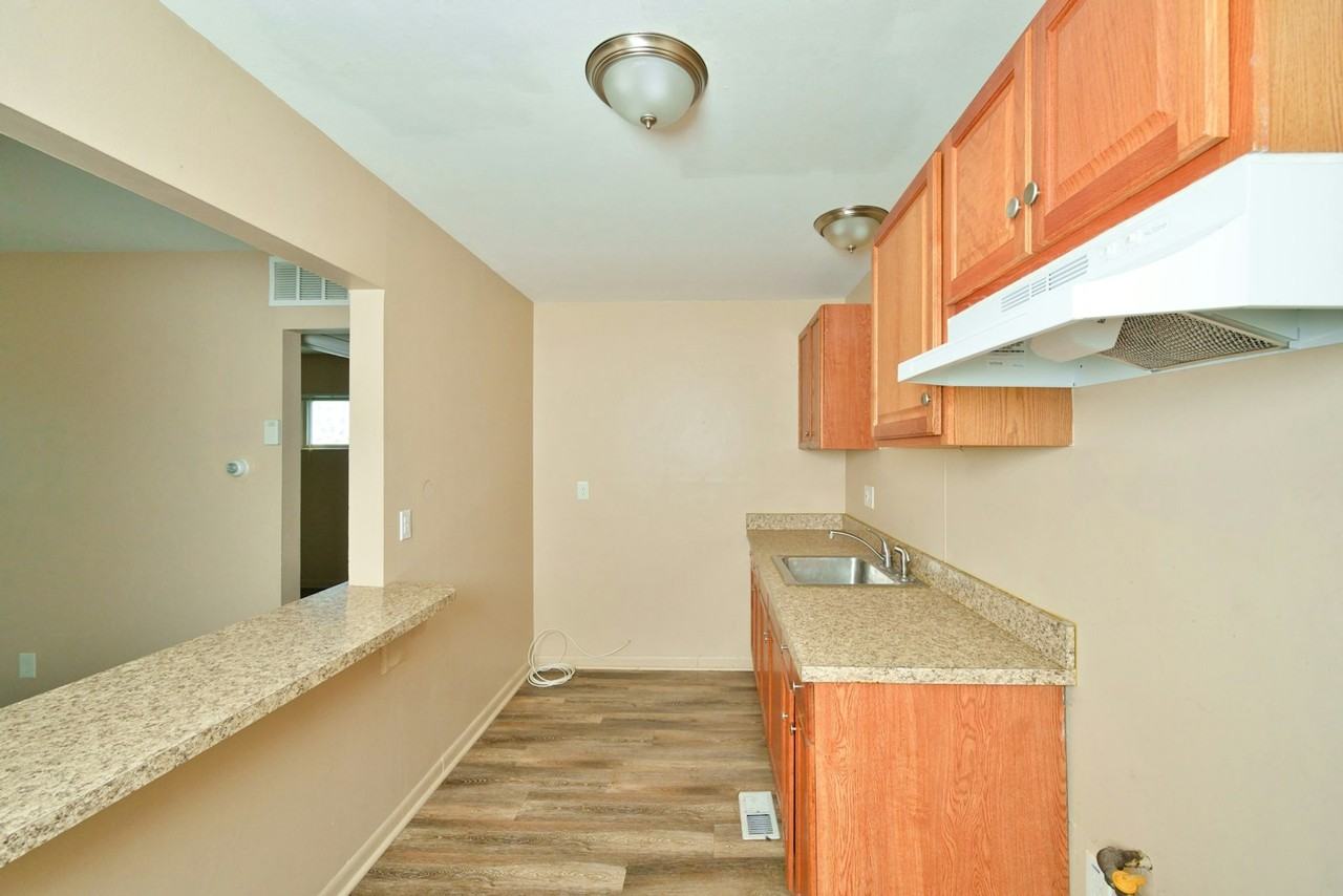 19325 Beech Daly - Photo 7 of 17