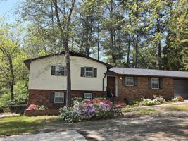 featured image of 9 Rosemary Dr