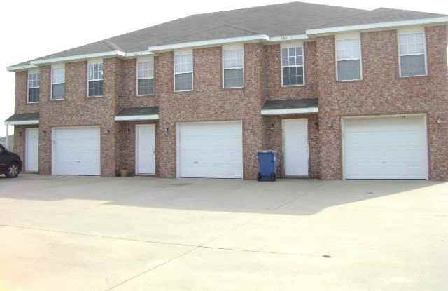 4100 Sw Shadowrock Pl #3 - Photo 2 of 18