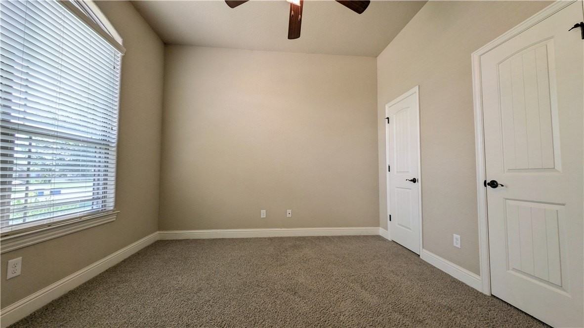 3104 Sw Wargate Ave - Photo 4 of 24