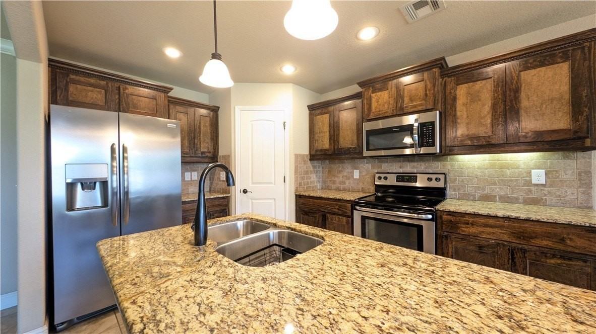 3104 Sw Wargate Ave - Photo 6 of 24