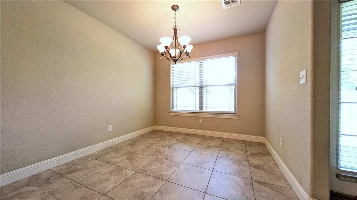 3104 Sw Wargate Ave - Photo 7 of 24