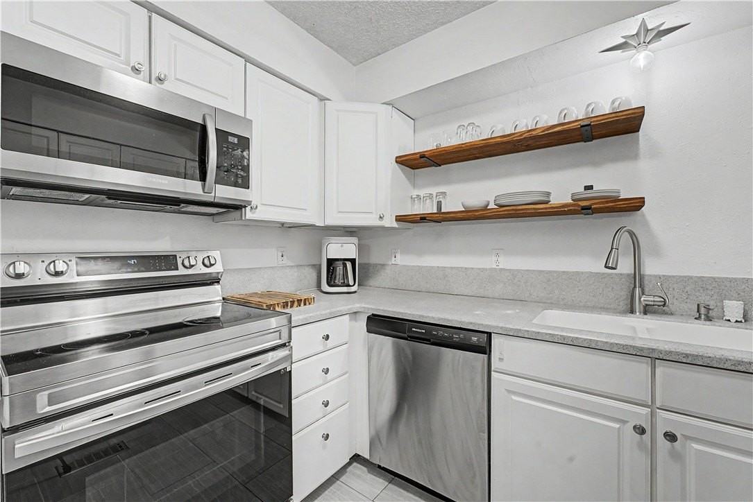 2 William Ln - Photo 6 of 22