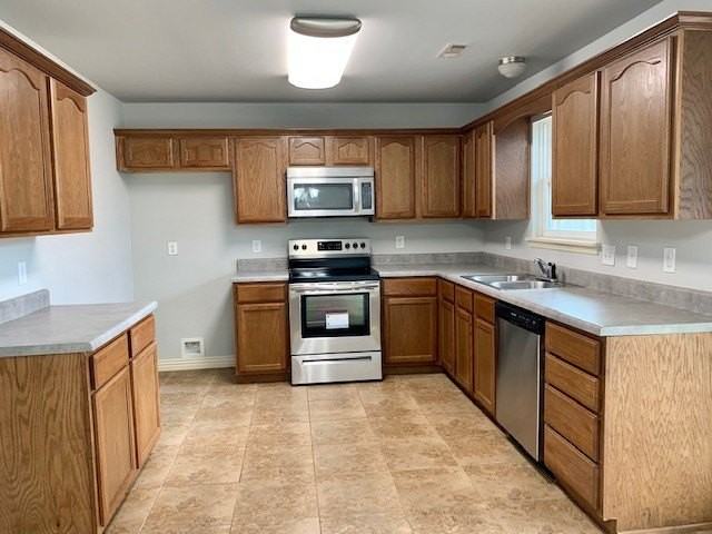 1018 W Granite St - Photo 2 of 11