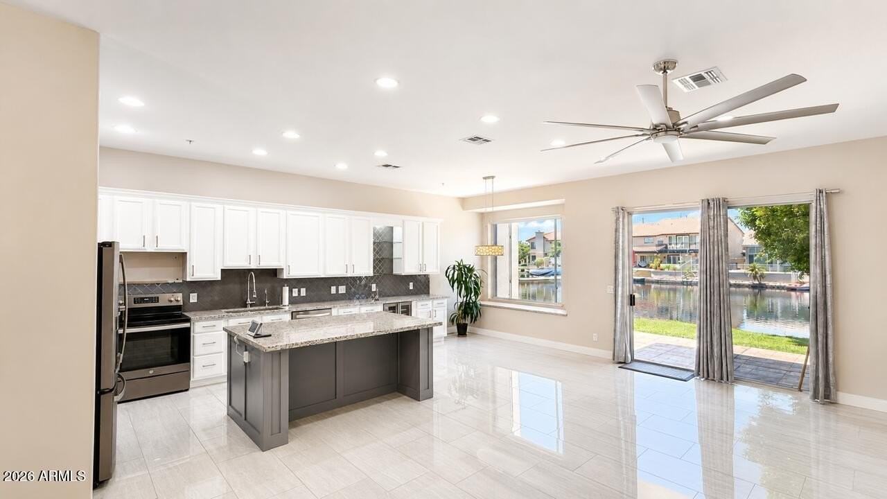 1442 W Coral Reef Dr - Photo 4 of 25