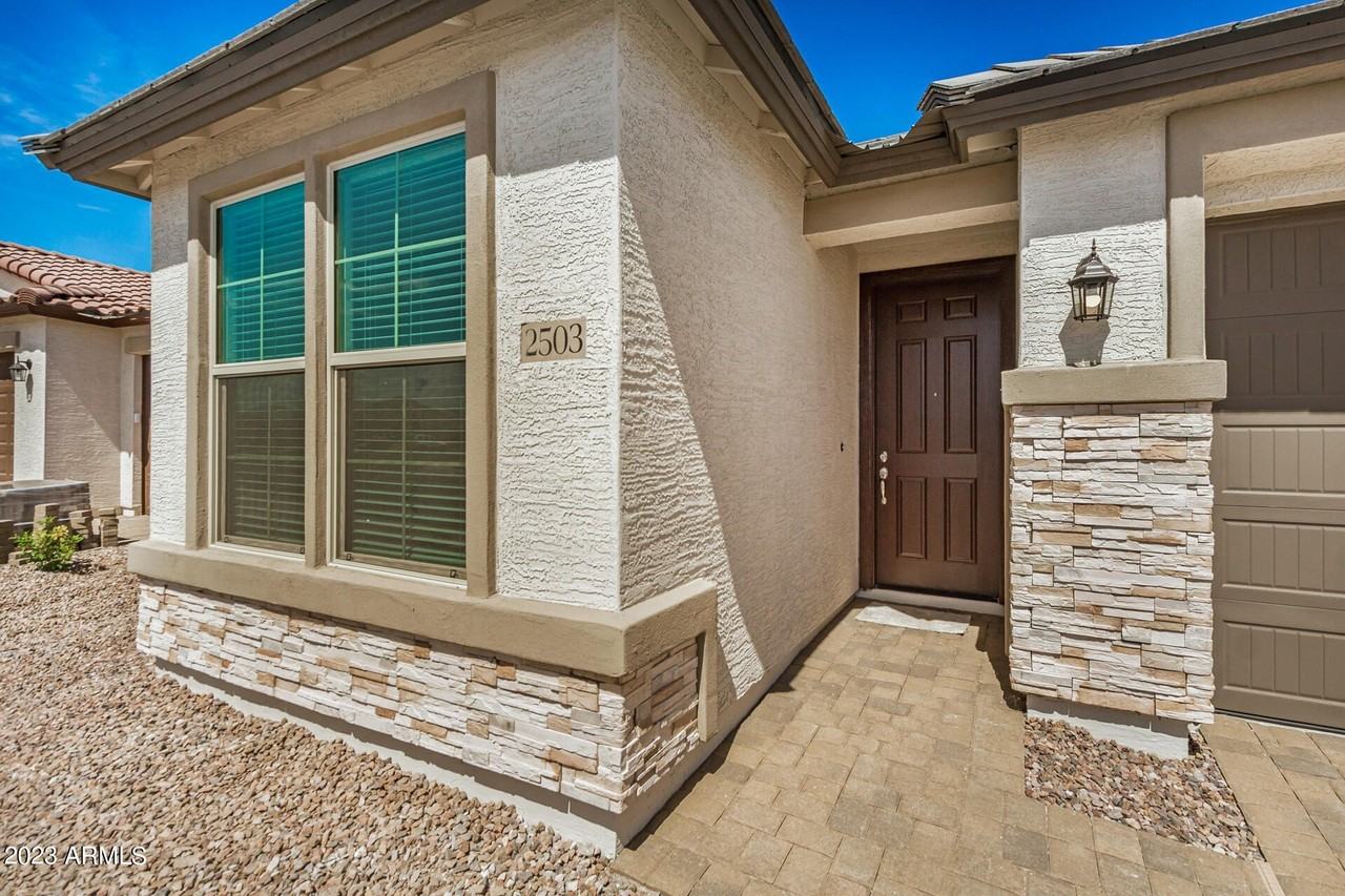 2503 S 180th Dr - Photo 4 of 30
