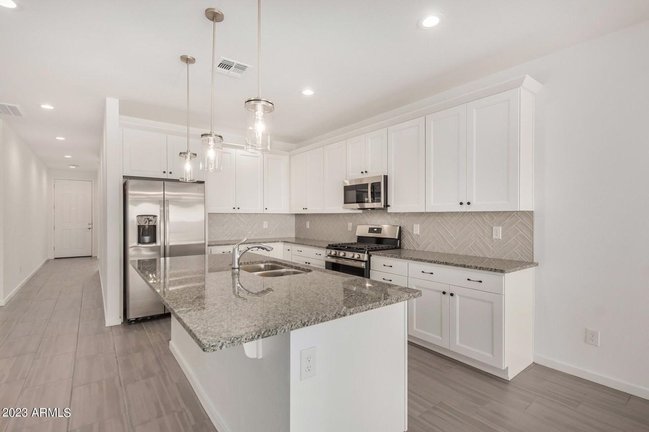 2503 S 180th Dr - Photo 5 of 30
