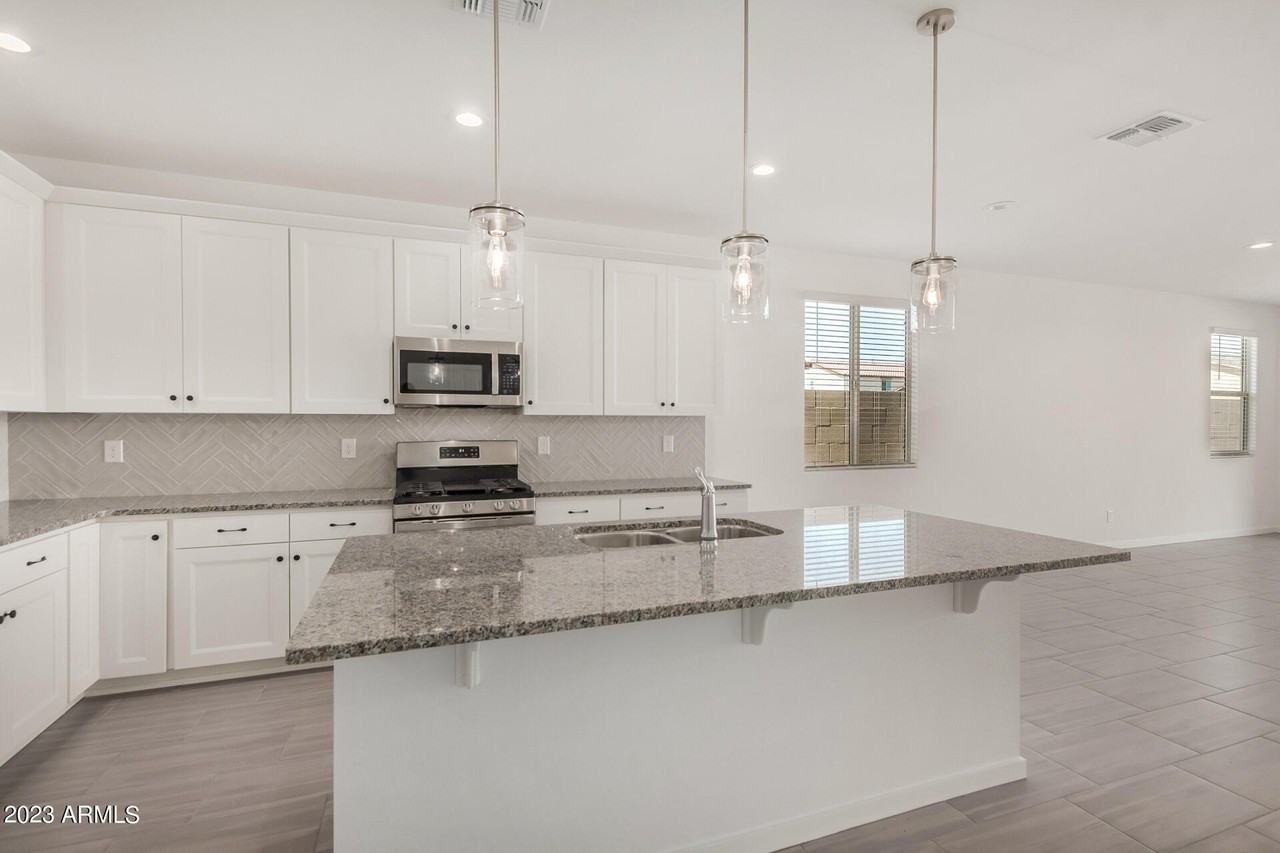2503 S 180th Dr - Photo 6 of 30
