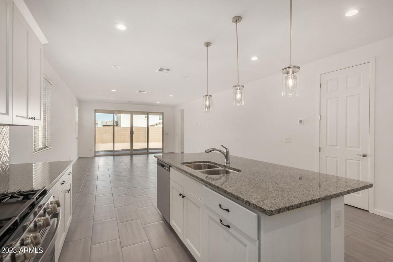 2503 S 180th Dr - Photo 7 of 30