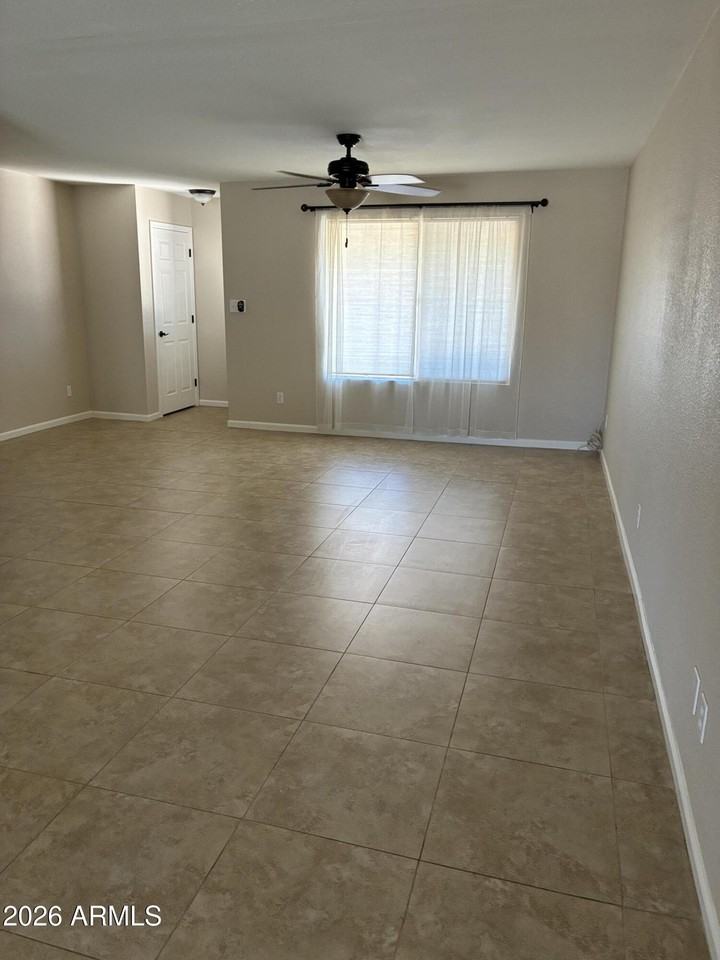 2058 E Fremont Dr - Photo 2 of 19