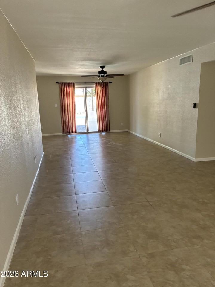 2058 E Fremont Dr - Photo 3 of 19