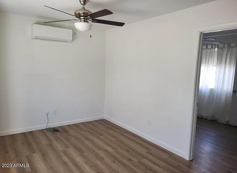 1522 W Polk St #2 - Photo 2 of 12