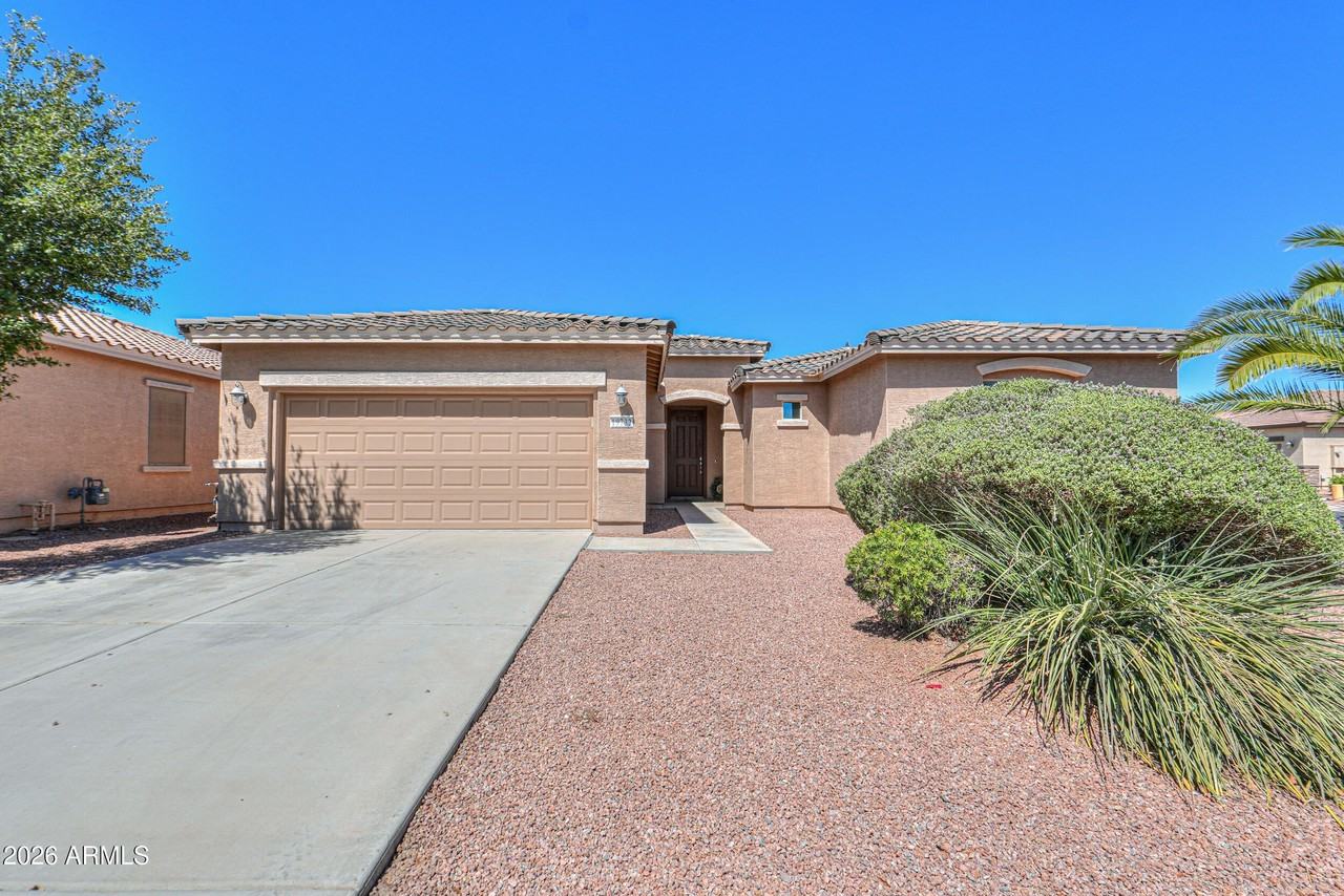 19732 N Flamingo Rd - Photo 4 of 48