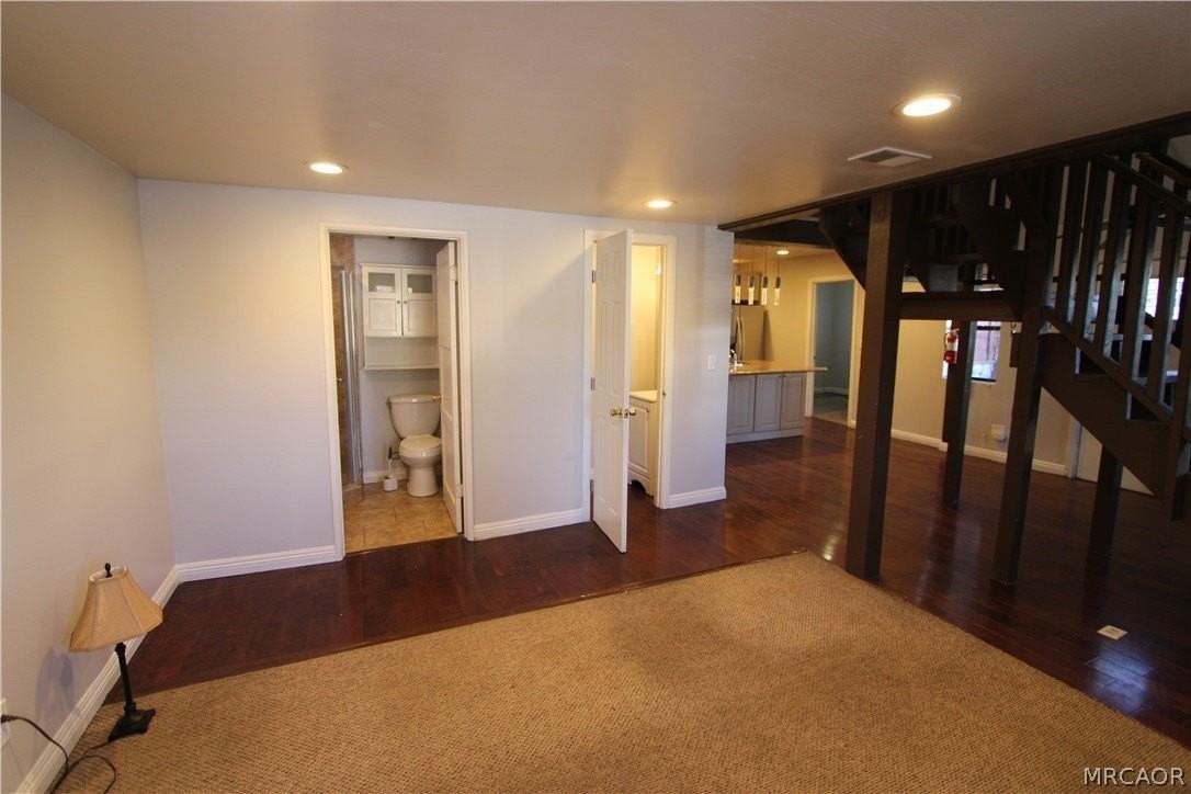 535 Badger Ln - Photo 3 of 20