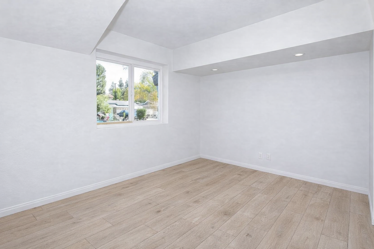 639 Calle Tulipan - Photo 7 of 11