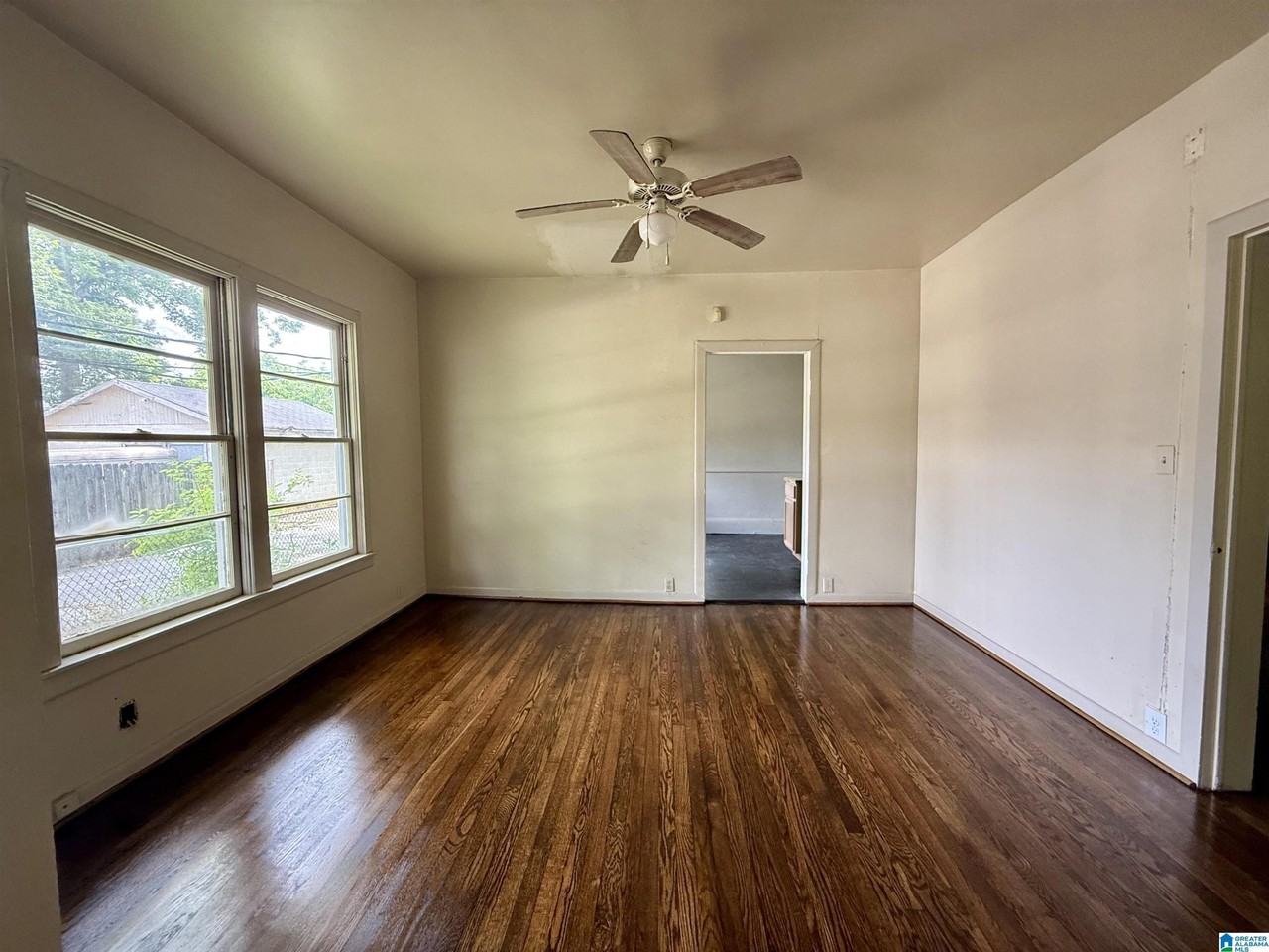 516 78th St N - Photo 3 of 12