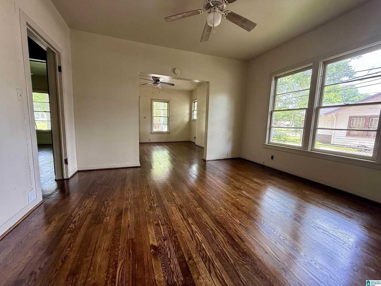 516 78th St N - Photo 4 of 12