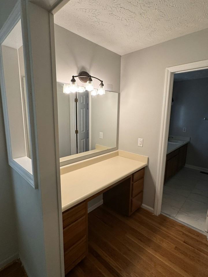 6916 Twin Creek Court - Photo 7 of 12