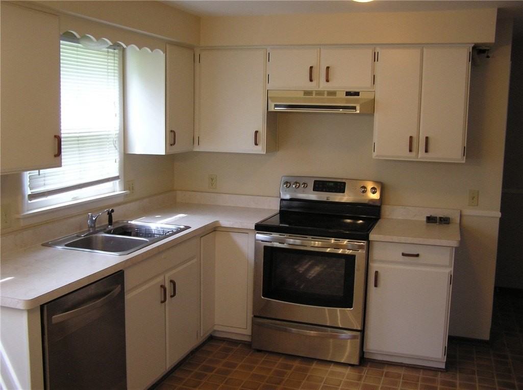 59 Burningtree Ln - Photo 2 of 9