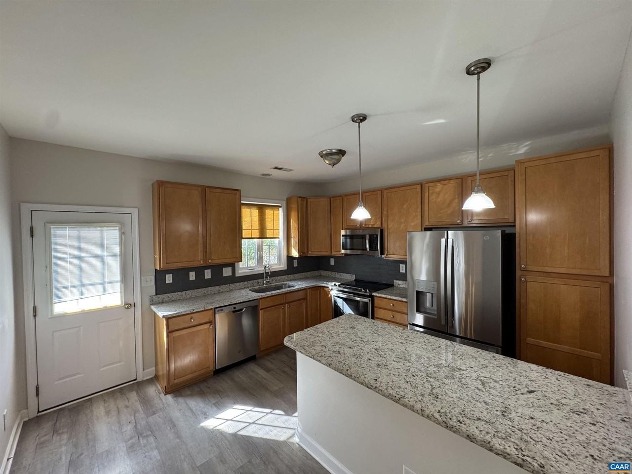 5426 Hill Top St - Photo 3 of 17
