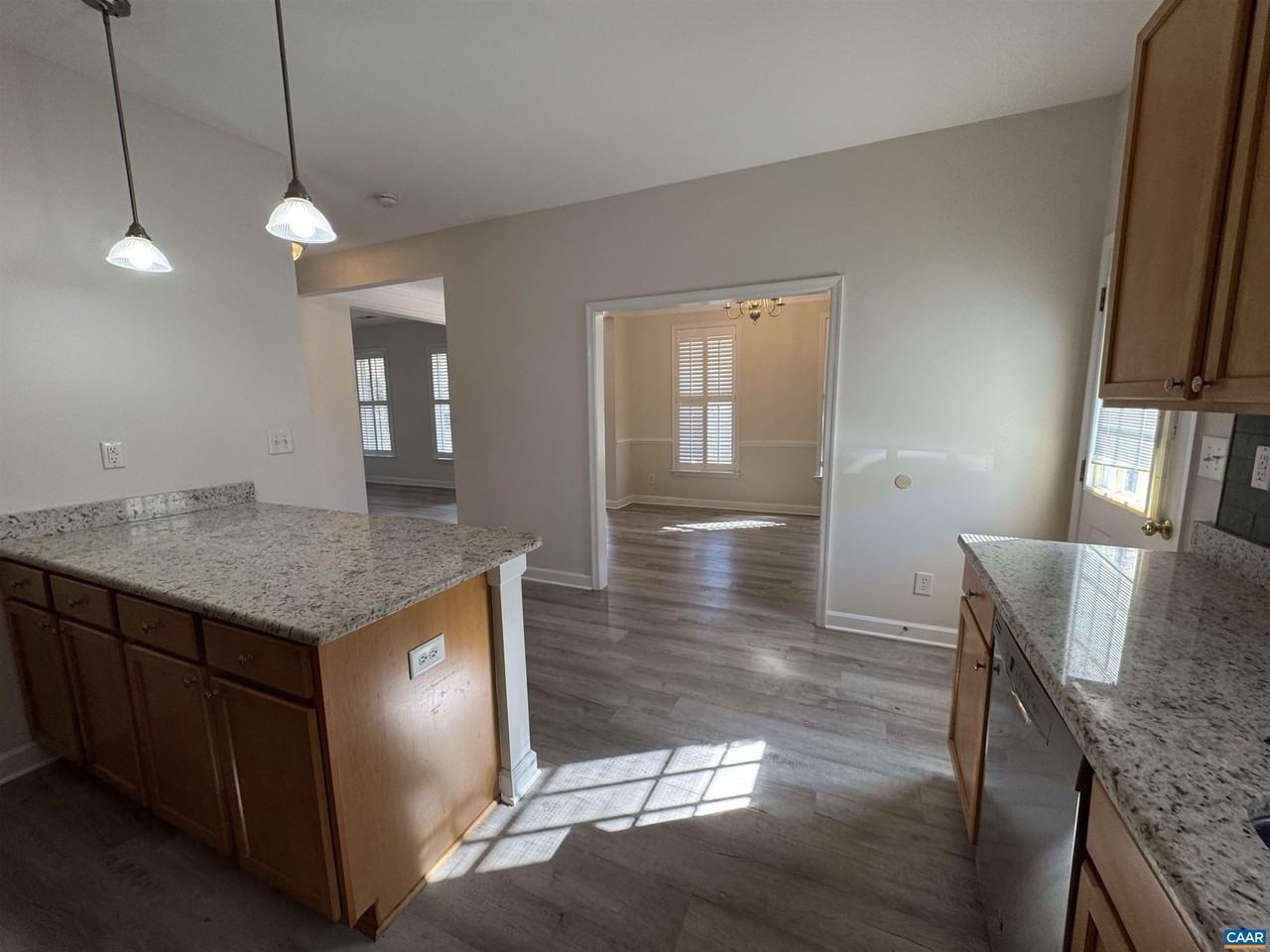 5426 Hill Top St - Photo 4 of 17