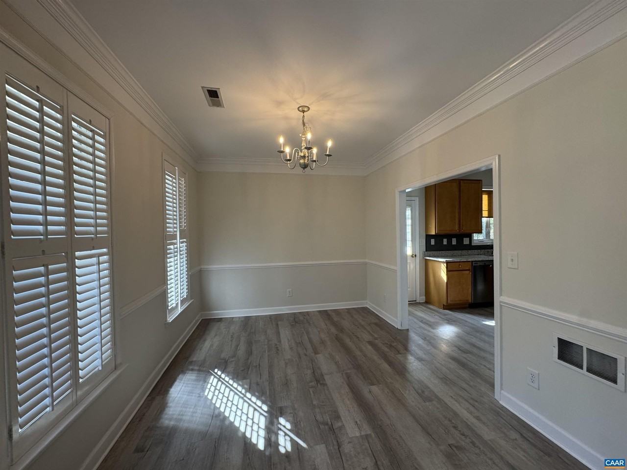 5426 Hill Top St - Photo 6 of 17