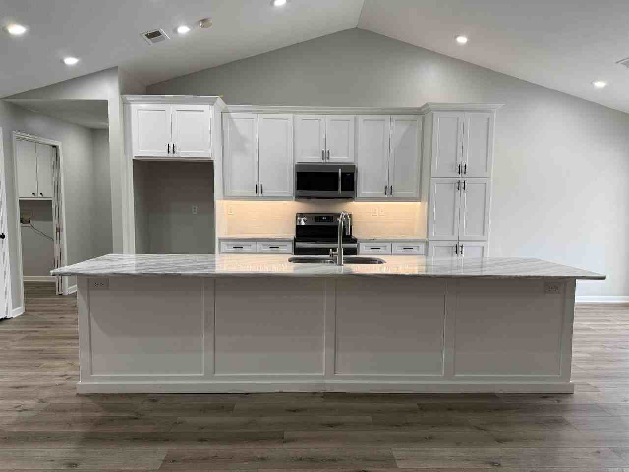 1 Enclave - Photo 6 of 24