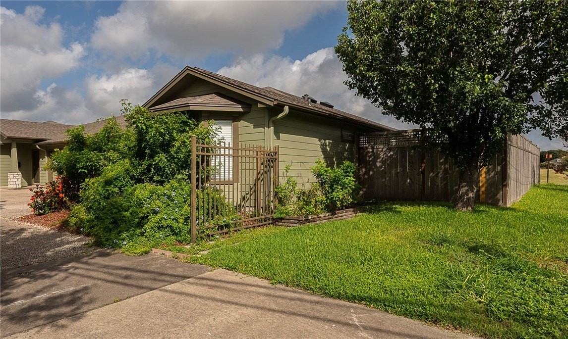 4245 Santa Fe St - Photo 3 of 22