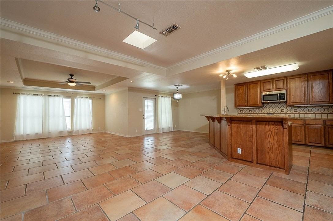 4245 Santa Fe St - Photo 4 of 22