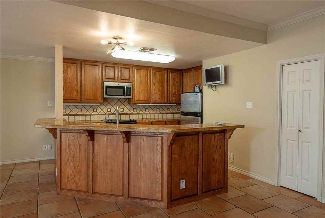 4245 Santa Fe St - Photo 6 of 22
