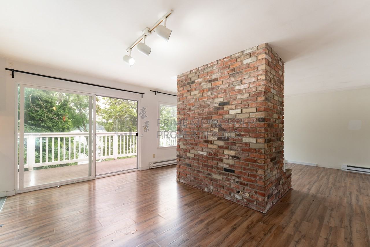 10706 Lakeside Ave Ne #1 - Photo 4 of 30