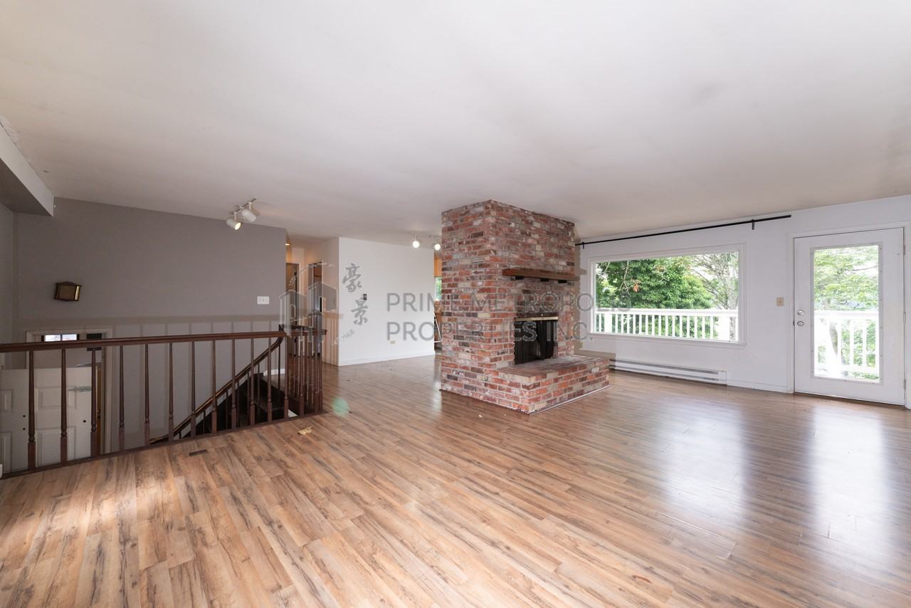 10706 Lakeside Ave Ne #1 - Photo 5 of 30
