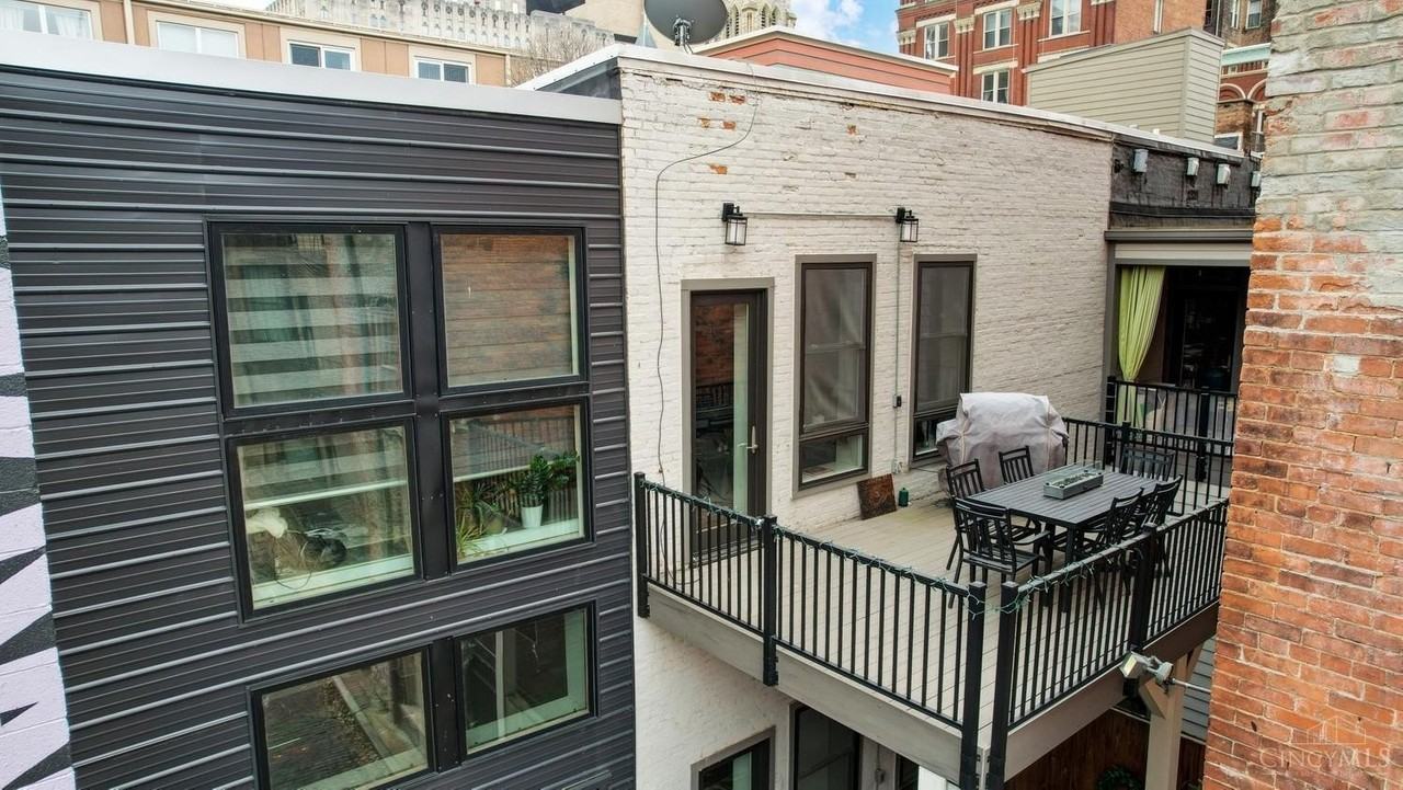 808 Elm St #2C - Photo 5 of 29