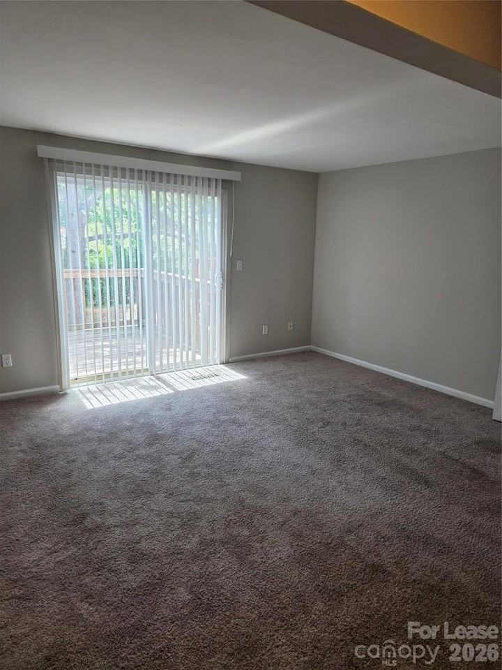 9616 Vinca Cir #A - Photo 2 of 22