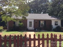 featured image of 327 Westwood Dr
