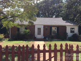 327 Westwood Dr - Photo 1 of 1